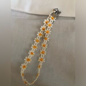 Brand new never worn fabric Lacey choker